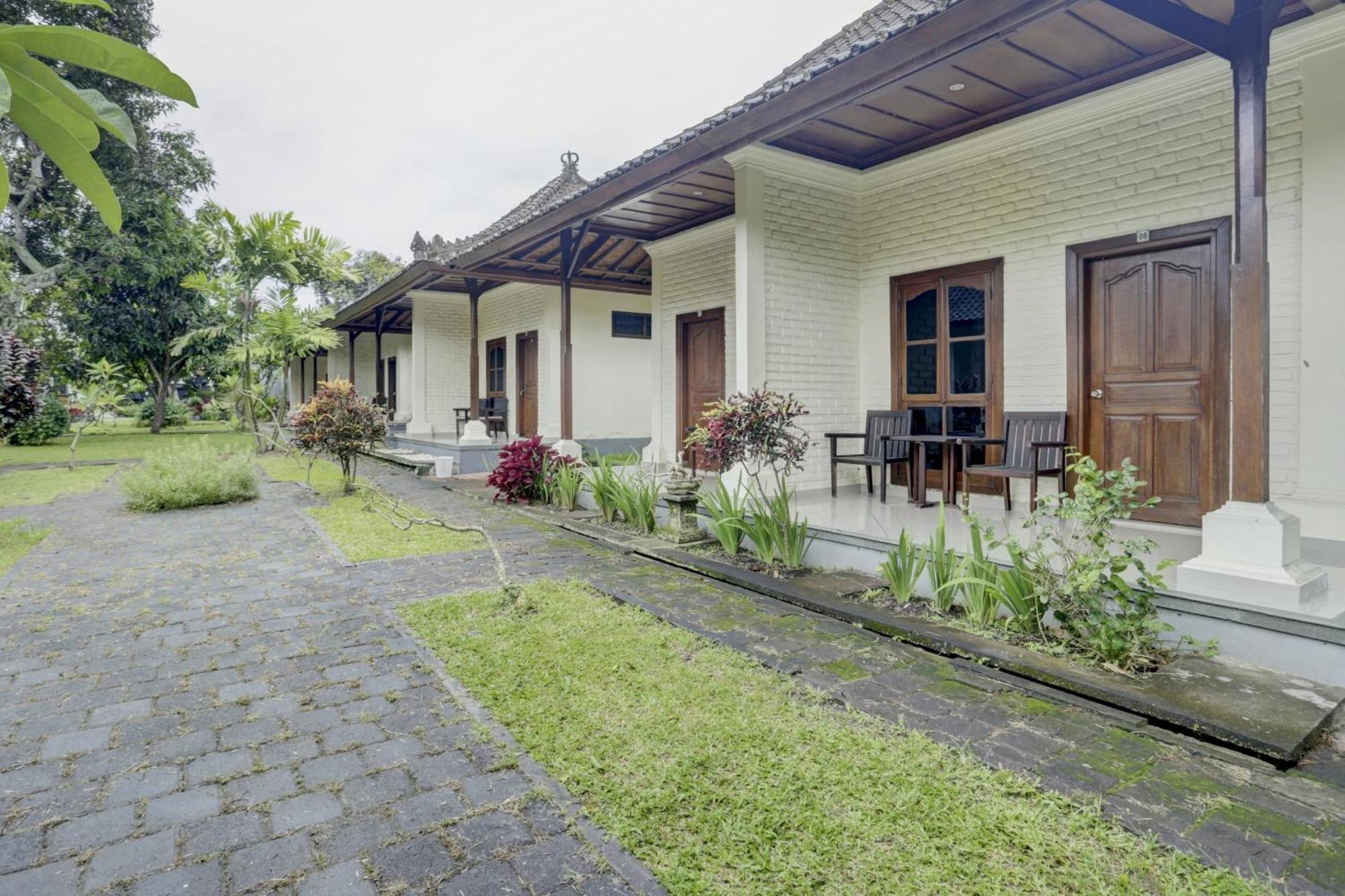 Oyo 1762 Hotel Astiti Graha Tanah Lot Eksteriør billede