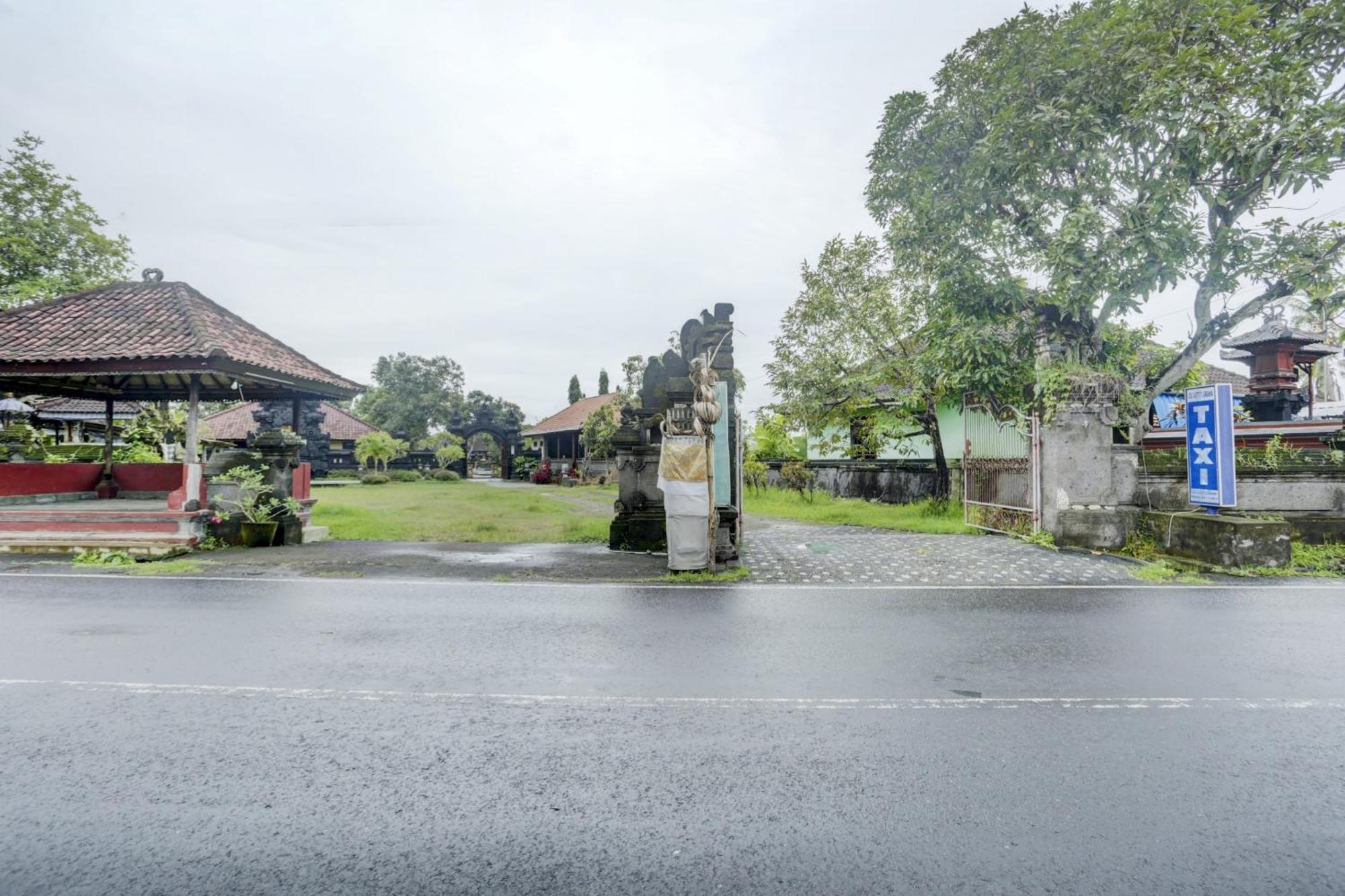 Oyo 1762 Hotel Astiti Graha Tanah Lot Eksteriør billede